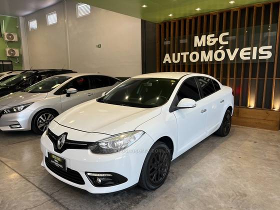 RENAULT FLUENCE 2.0 DYNAMIQUE PLUS 16V FLEX 4P AUTOMÁTICO RENAULT FLUENCE 2.0 DYNAMIQUE PLUS 16V FLEX 4P AUTOMÁTICO